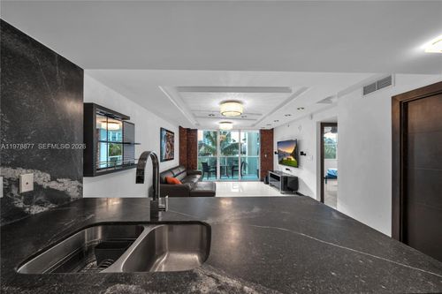 apt-407-31 Se 5th St, Miami, FL, 33131-2505 | Card Image