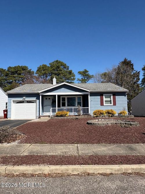 28 Caldwell Dr, Toms River, NJ, 08757-5801 | Card Image