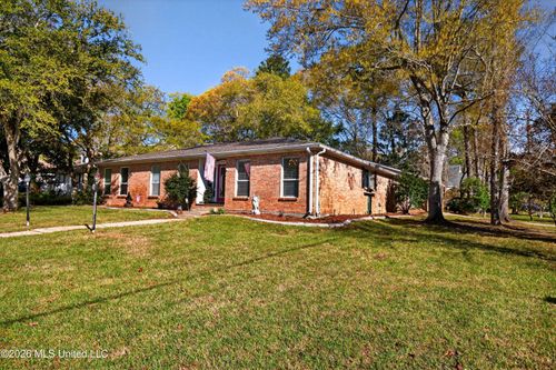88386 Diamondhead Dr E, Diamondhead, MS, 39525-3602 | Card Image