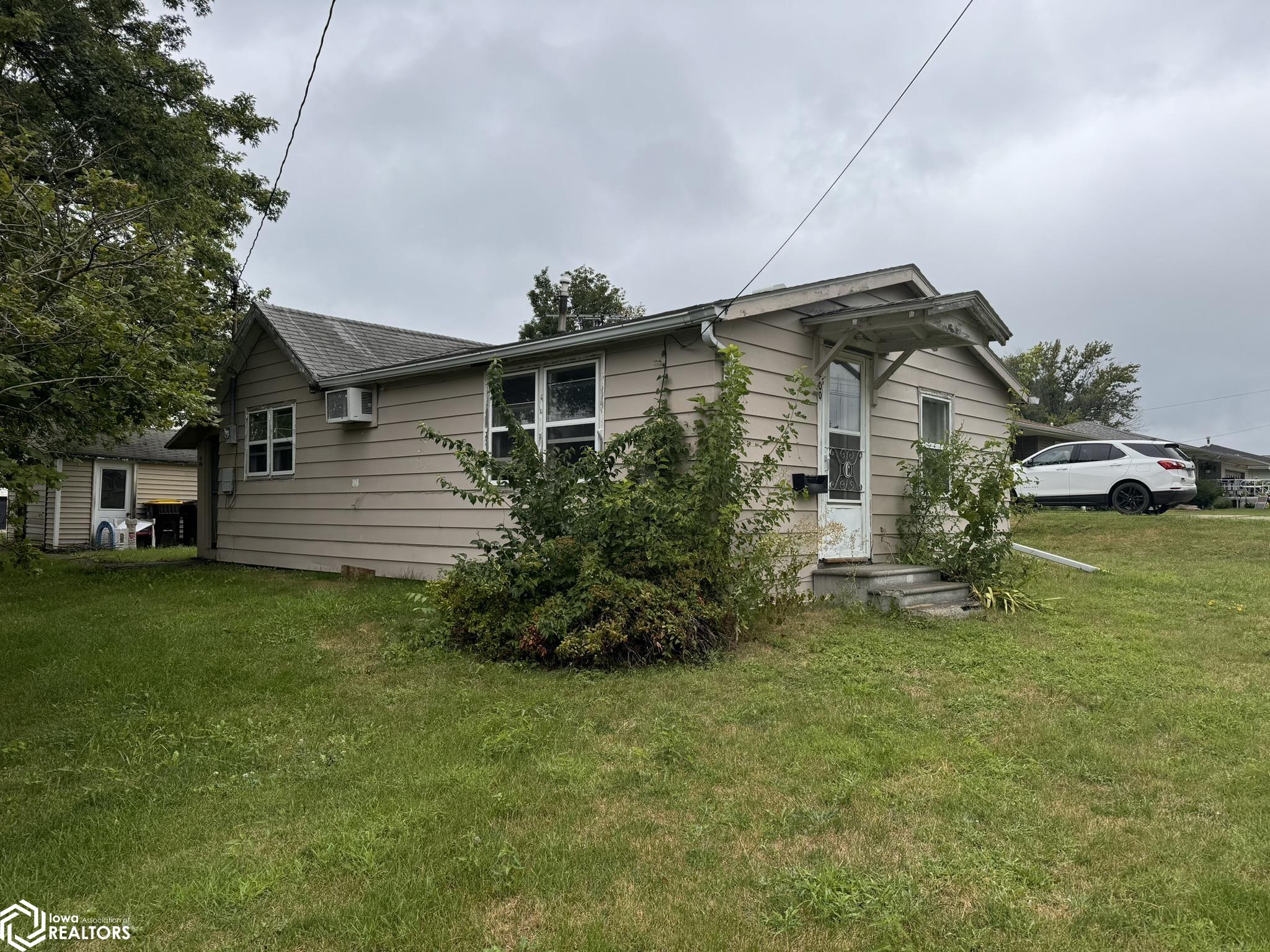 State St, Osceola, IA 50213