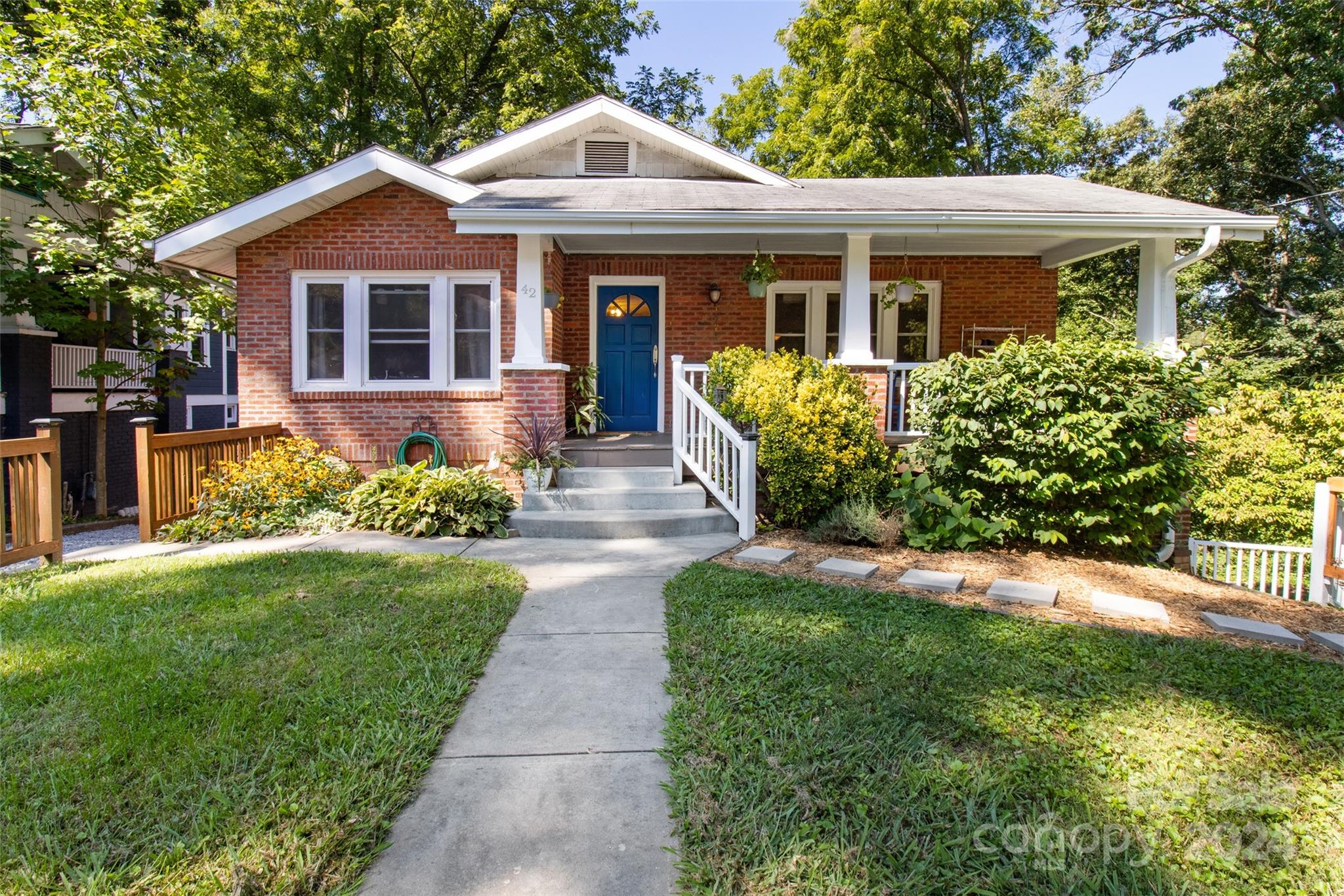 Dellwood St, Asheville, NC 28806
