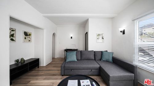 7-141 S Elm Drive, Beverly Hills, CA, 90212 | Card Image