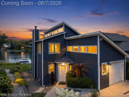 6896 Colony Dr, West Bloomfield, MI, 48323-1114 | Card Image