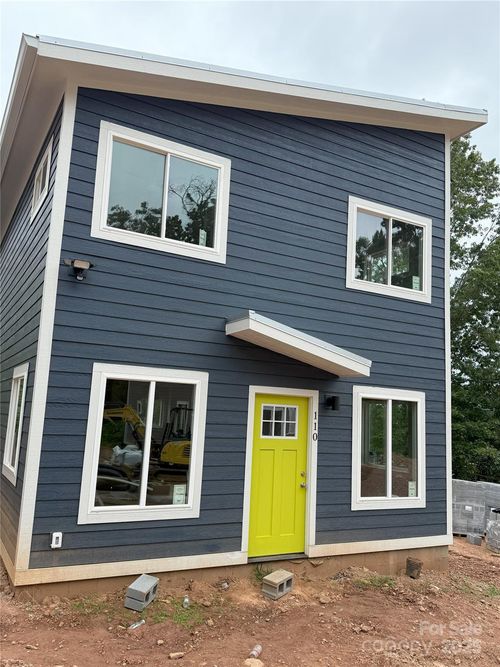110 Lager Ln, Asheville, NC, 28806-0504 | Card Image