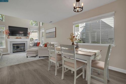 235 235 Pebblecreek Ct, Martinez, CA, 94553 | Card Image