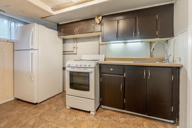 124 Gladstone Ave, Home with 6 bedrooms, 5 bathrooms and 8 parking in Hamilton ON | Image 20