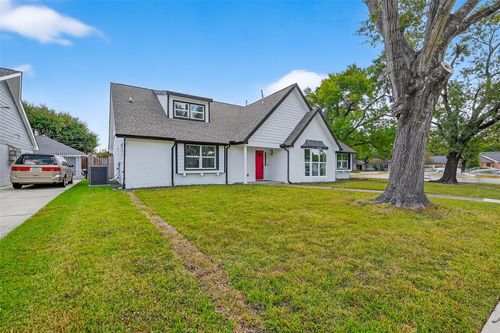 3215 Ann Arbor Dr, Houston, TX, 77063-6139 | Card Image