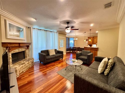 201 W Jessup St, Alvarado, TX, 76009-3235 | Card Image