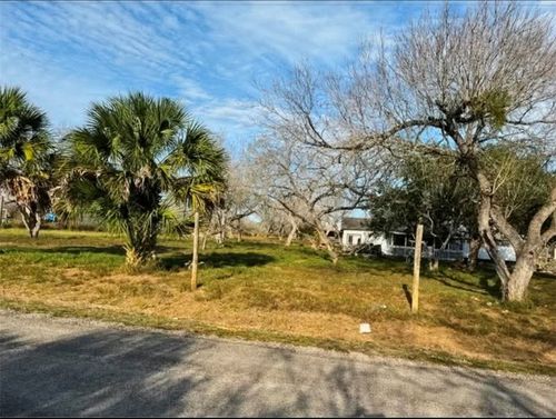 8841 County Road 614, Skidmore, TX, 78389-3672 | Card Image