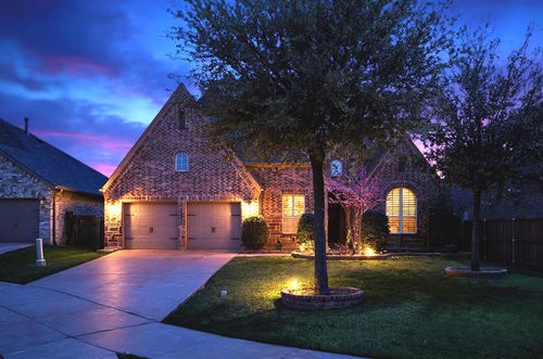 9708 Rexford Dr, Fort Worth, TX, 76131-1464 | Card Image