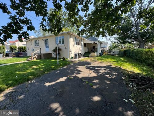 332 Fernwood Ave, FOLSOM, PA, 19033-2108 | Card Image