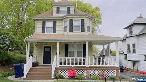 392 Lookout Ave, Hackensack, NJ, 07601-2803 | Card Image