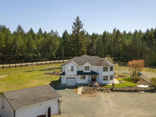 2075 Parkway Pl, Errington, BC, V0R1V0 | Card Image