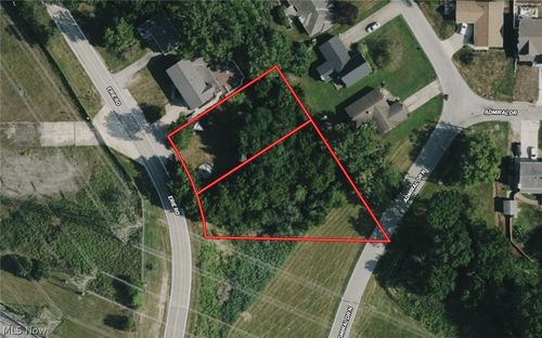 155 Erie Rd, Eastlake, OH, 44095-1703 | Card Image