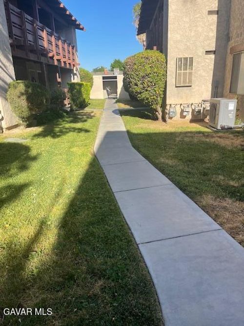 7-2040 W Ave J 13, Lancaster, CA, 93536 | Card Image
