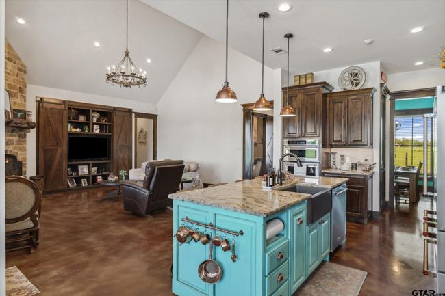 4152 Van Zandt County Road 4301, Home with 3 bedrooms, 3 bathrooms and null parking in Ben Wheeler TX | Image 22