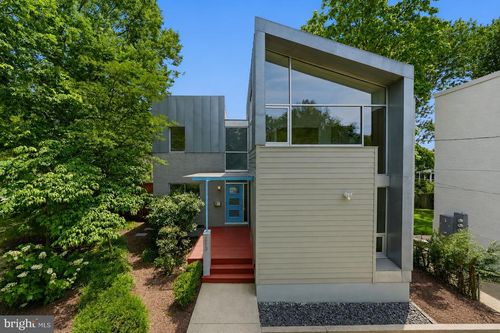 213 E Raymond Ave, ALEXANDRIA, VA, 22301-1035 | Card Image