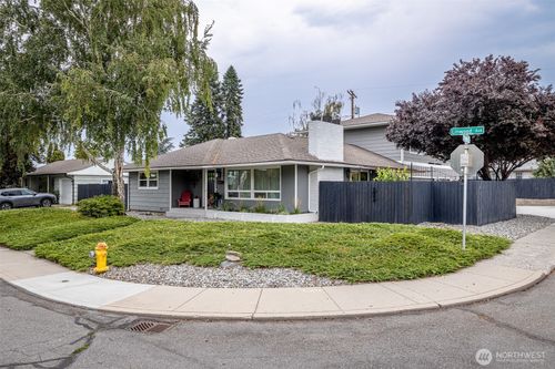 1043 Linwood Ave, Wenatchee, WA, 98801-3312 | Card Image