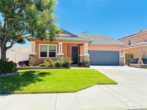 908 Laura Ln, Tehachapi, CA, 93561-9461 | Card Image