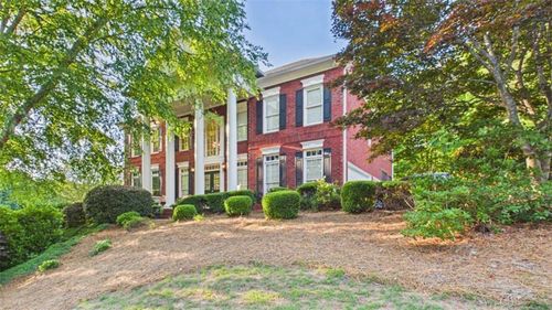 5283 Whitehaven Park Ln Se, Smyrna, GA, 30126-5938 | Card Image