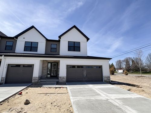 4415 Trillium Ct Se, Kentwood, MI, 49512-4401 | Card Image