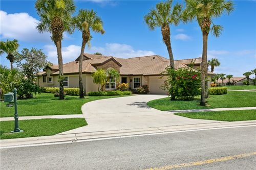 7206 Le Chalet Blvd, Boynton Beach, FL, 33472-5032 | Card Image