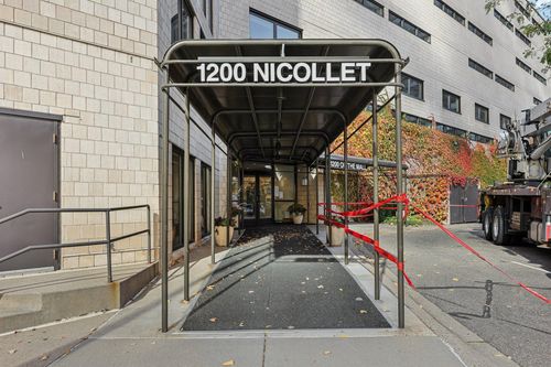 apt-426-1200 Nicollet Mall, Minneapolis, MN, 55403-4411 | Card Image