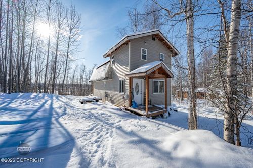 7548 W Meadow Lakes Spur, Wasilla, AK, 99623-9907 | Card Image