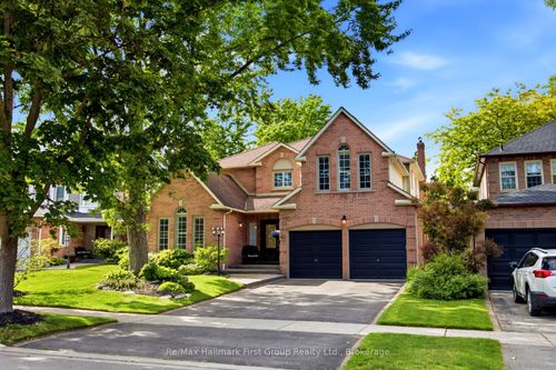 49 Rothean Dr, Whitby, ON, L1P1L5 | Card Image