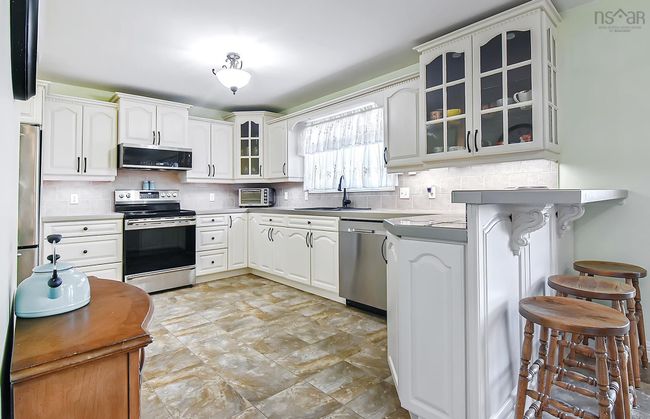 10 Tully Ave, House other with 4 bedrooms, 4 bathrooms and 3 parking in Shubenacadie NS | Image 9