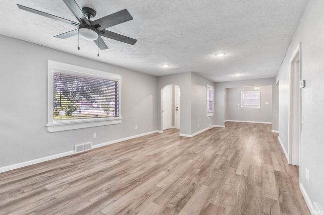 340 W Turner St, House other with 3 bedrooms, 3 bathrooms and null parking in Bloomfield IN | Image 14