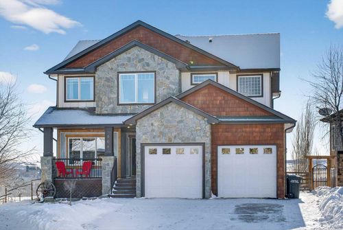 609 Sunrise Close Sw, Diamond Valley, AB, T0L2A0 | Card Image