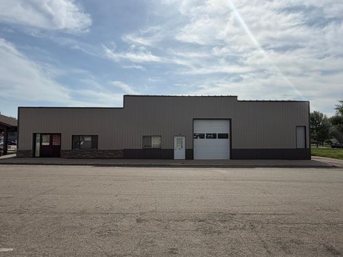 101 S Mckenzie Street, Luverne, MN, 56156 | Card Image