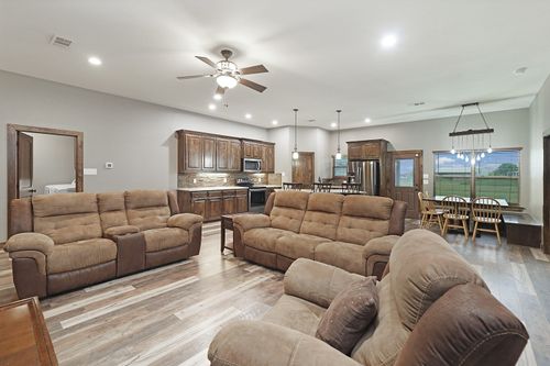 7853 Michael Rd, Sanger, TX, 76266-2241 | Card Image