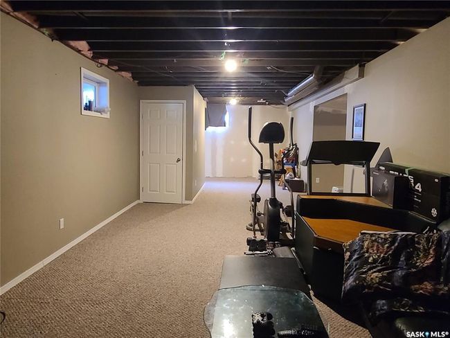 Exercise area with carpet | Image 25