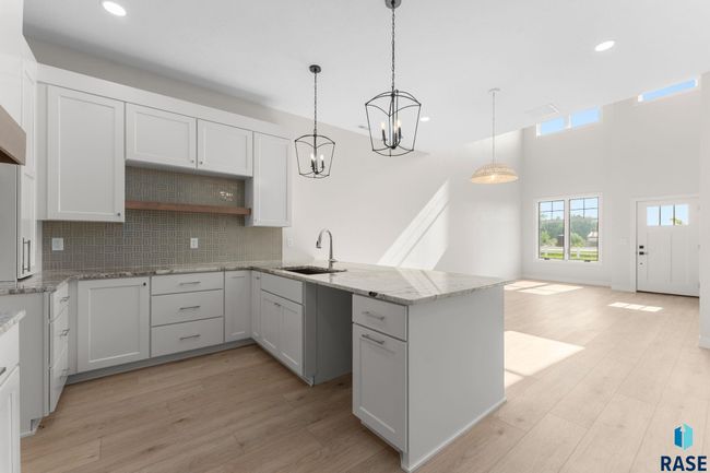 106 N Bryggen Pl, Townhouse with 3 bedrooms, 3 bathrooms and null parking in Sioux Falls SD | Image 6
