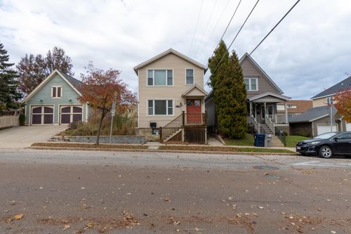 216 E Brown St, Milwaukee, WI, 53212-3713 | Card Image