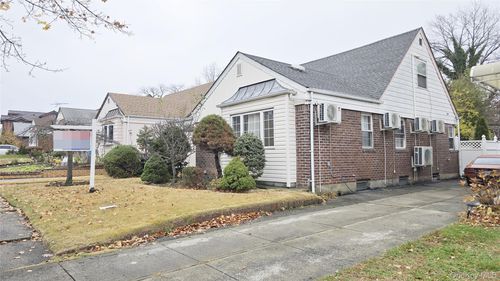 48 192nd St, Fresh Meadows, NY, 11365-1211 | Card Image