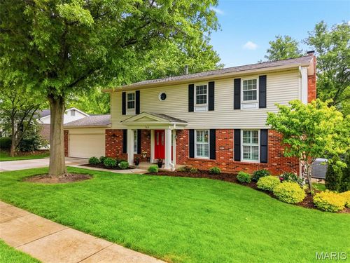 769 Berquist Dr, Ballwin, MO, 63011-4213 | Card Image