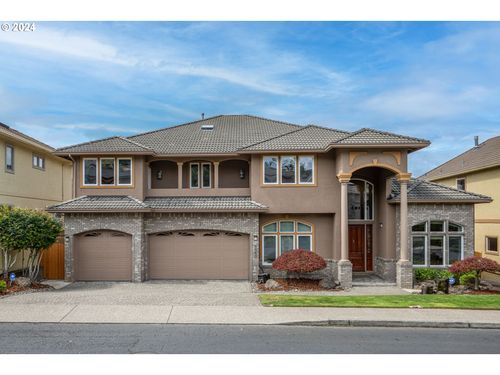 9365 Se Pennington Ct, Happy Valley, OR, 97086-9194 | Card Image