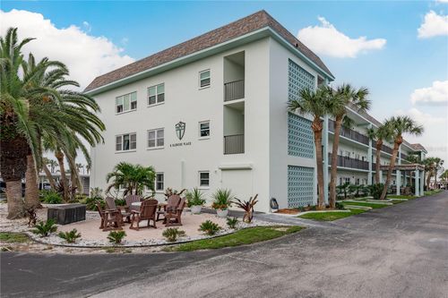 104-8 Glencoe Pl, DUNEDIN, FL, 34698-8539 | Card Image