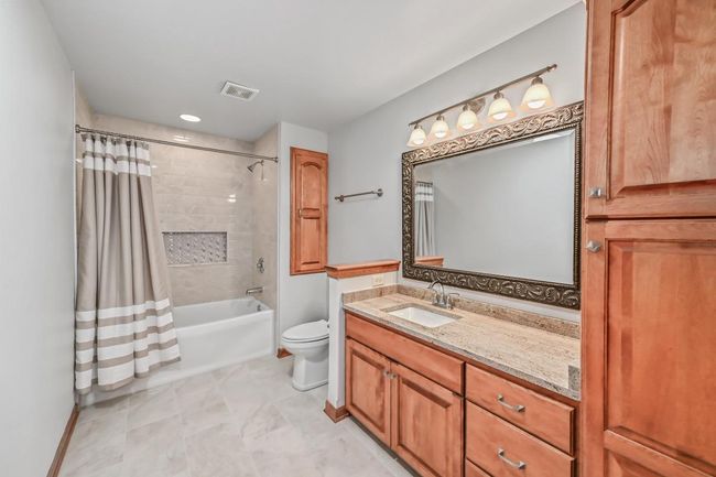 W226N3550 Wethersfield Road, House other with 5 bedrooms, 3 bathrooms and null parking in Pewaukee WI | Image 30