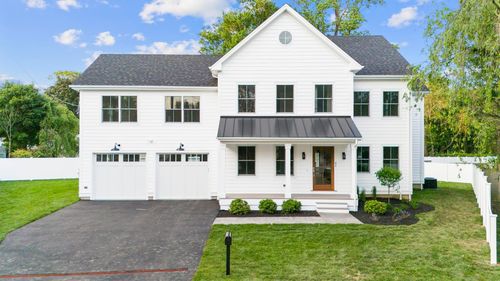 42 Robin Cir, Fairfield, CT, 06824-3938 | Card Image