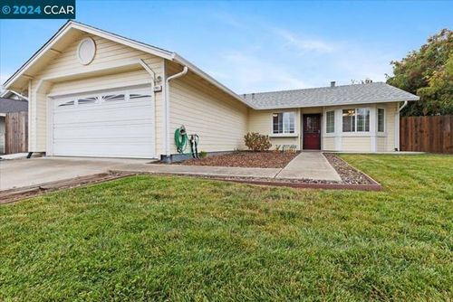 1741 Pine Ct, Oakley, CA, 94561 | Card Image