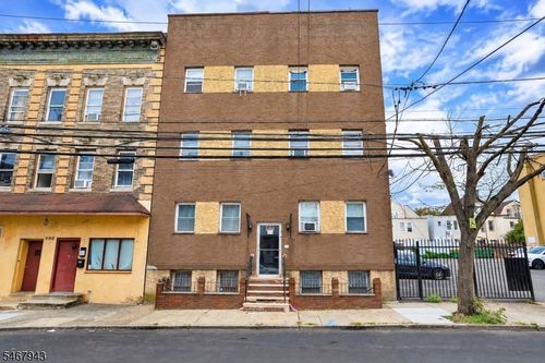 592 N 6th St, Newark, NJ, 07107-2521 | Card Image