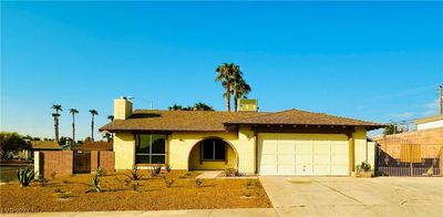 Awesome curb appeal! | Image 2