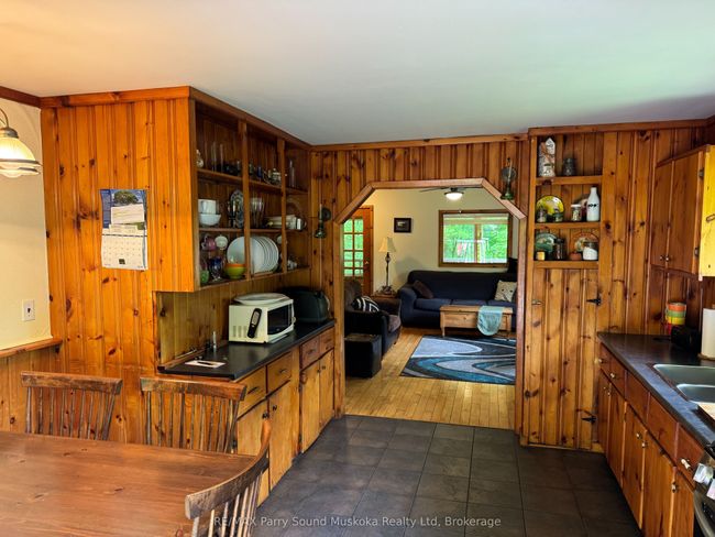18 Jones Rd, House other with 2 bedrooms, 1 bathrooms and 7 parking in Mckellar ON | Image 9