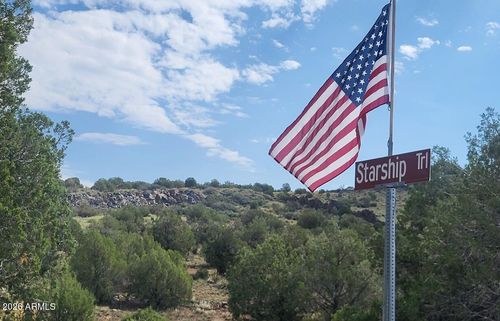 50400 N Starship Trl, Ash Fork, AZ, 86320-1343 | Card Image