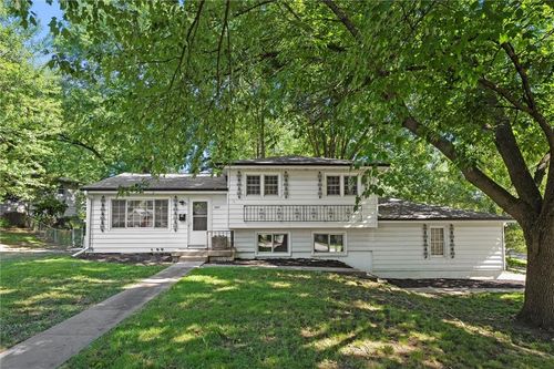 1601 Ne 62nd Ter, Gladstone, MO, 64118-4920 | Card Image