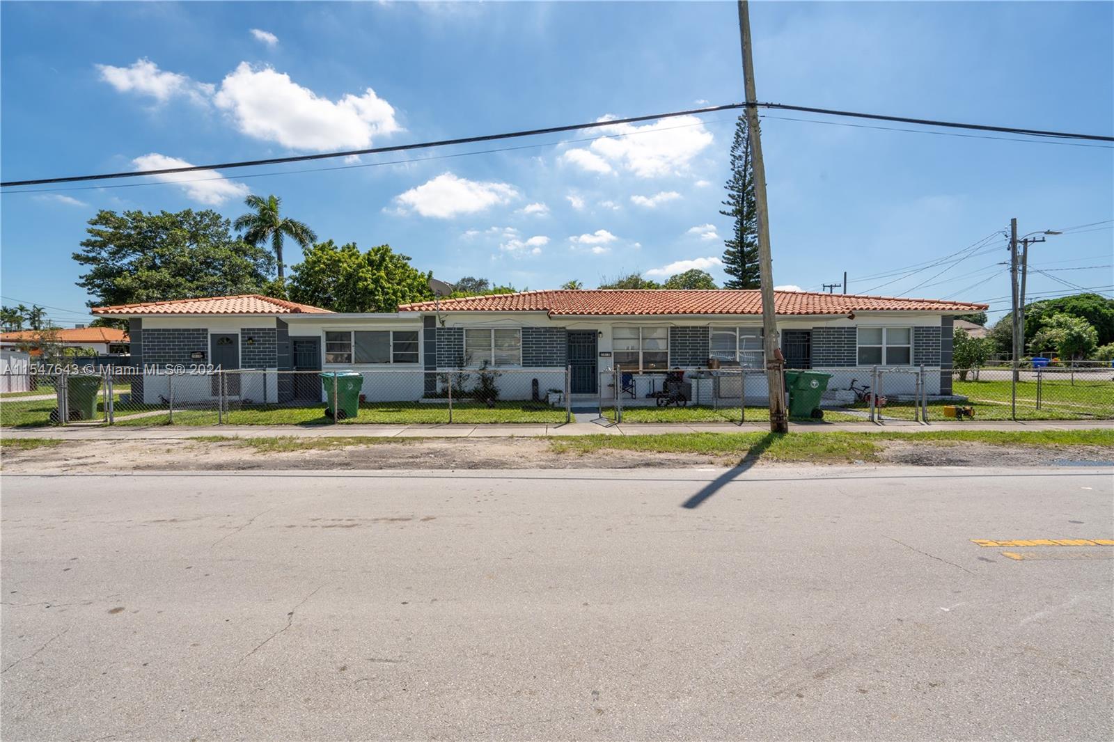 9th St, Miami, FL 33125